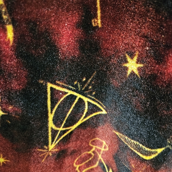 Harry Potter Women's Deathly Hallows Crop Velvet Cardigan 18/20 - Picture 4 of 7